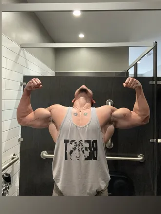 OnlyFans cuenta offcljt header 2