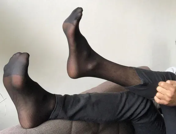 OnlyFans cuenta swissmasterfeet header 2