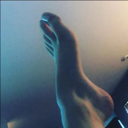 OnlyFans cuenta pretty_heels_n_toes header 2