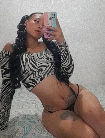 OnlyFans cuenta zoelove1517 avatar 1