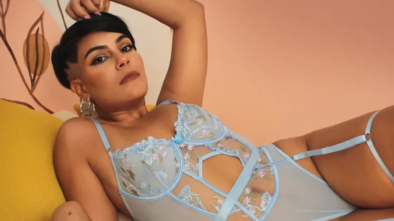 OnlyFans cuenta meganosborne header 2