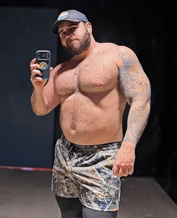 OnlyFans cuenta trevbear95 avatar 1