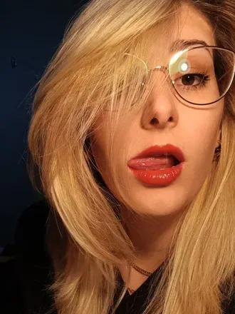 OnlyFans cuenta aurora_live header 2