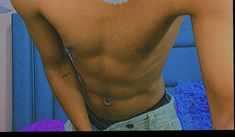 OnlyFans cuenta yourasianboyfriend header 2