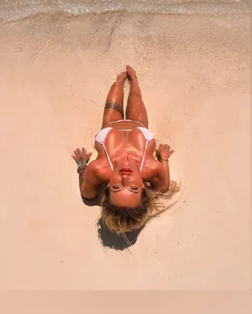 OnlyFans account  blondierosiie header 2