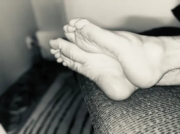 OnlyFans cuenta toetails12 header 2