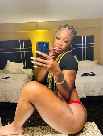 OnlyFans cuenta indiidolly header 2
