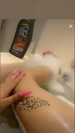 OnlyFans cuenta baddredbone32 header 2