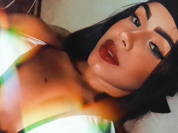 OnlyFans cuenta nikolekellem header 2