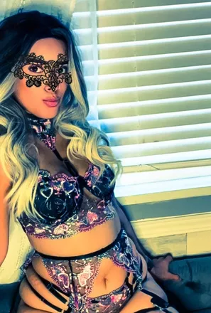 OnlyFans cuenta inkifiedbaybee header 2