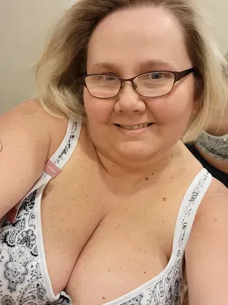 OnlyFans cuenta bustywenchvip avatar 1
