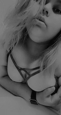 OnlyFans cuenta proudtobeme header 2