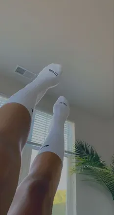 OnlyFans cuenta feetbride avatar 1