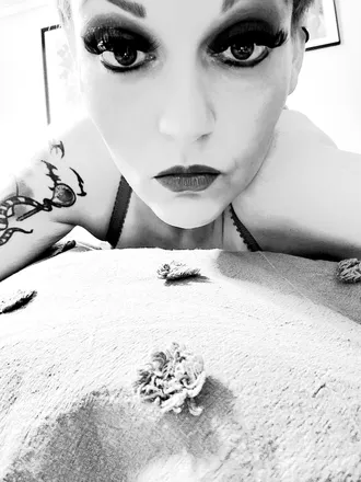OnlyFans cuenta floracreepsfw header 2