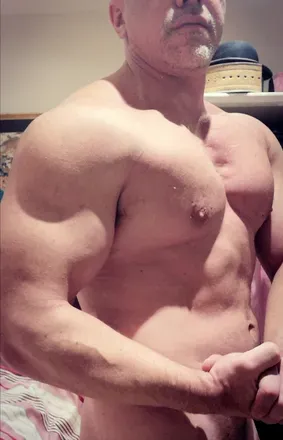 OnlyFans cuenta musclesmcdadbod avatar 1