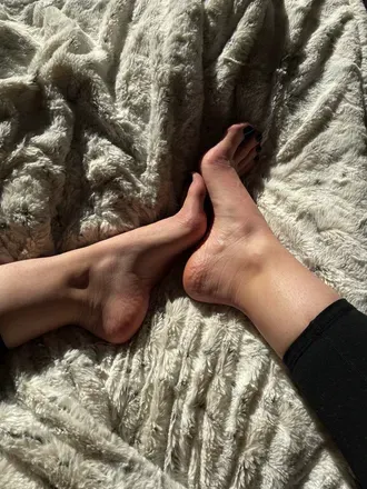 OnlyFans cuenta kikis_feetsies avatar 1