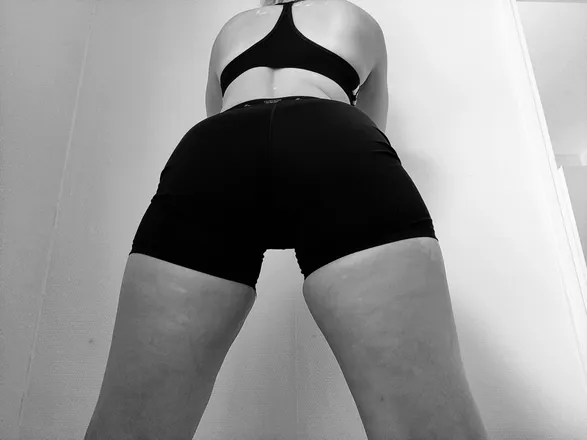 OnlyFans cuenta gymgirl98 header 2