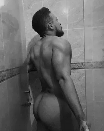 OnlyFans account  vecino98 avatar 1