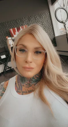 OnlyFans cuenta therealgoddessnaomi header 2