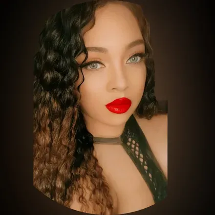 OnlyFans cuenta mistressyuna avatar 1