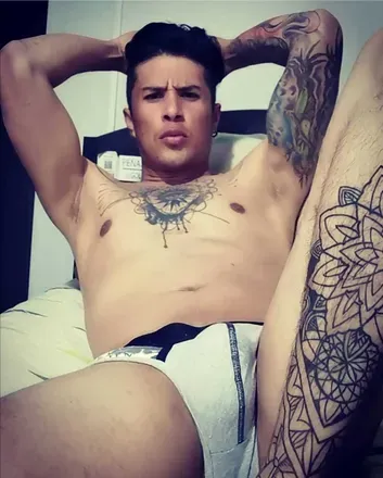 OnlyFans cuenta roshe31 avatar 1