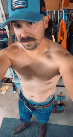 OnlyFans cuenta eburgcowboy1 avatar 1