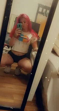 OnlyFans cuenta porcelain_queen header 2