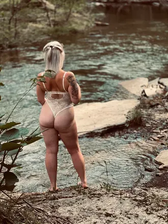 OnlyFans cuenta baddiewithanosering avatar 1