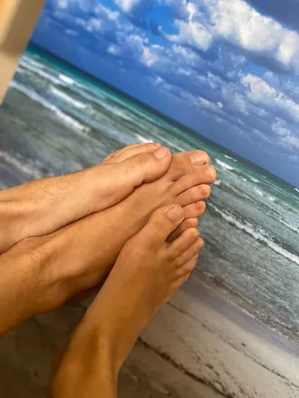 OnlyFans cuenta piedihot00 header 2