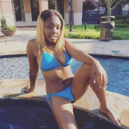 OnlyFans account  prettibrown header 2