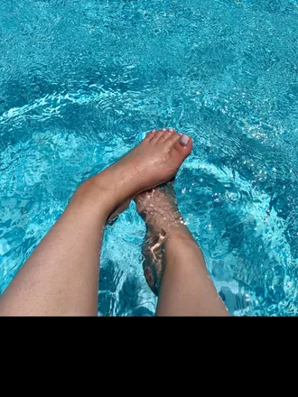 OnlyFans account  lipsoflegendz header 2