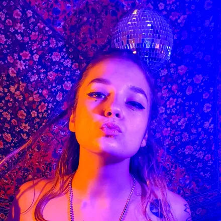 OnlyFans cuenta switchgirlbabee header 2