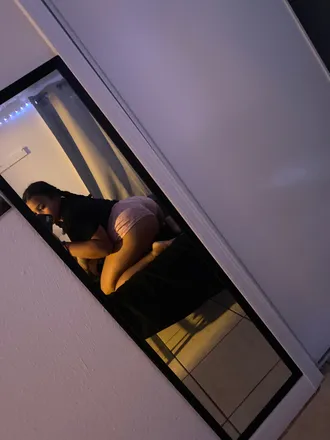 OnlyFans account  pr4ttyface header 2