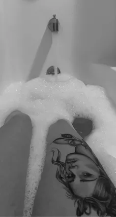 OnlyFans cuenta mollymill header 2