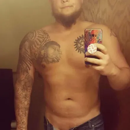 OnlyFans cuenta mrpolycouplewi avatar 1