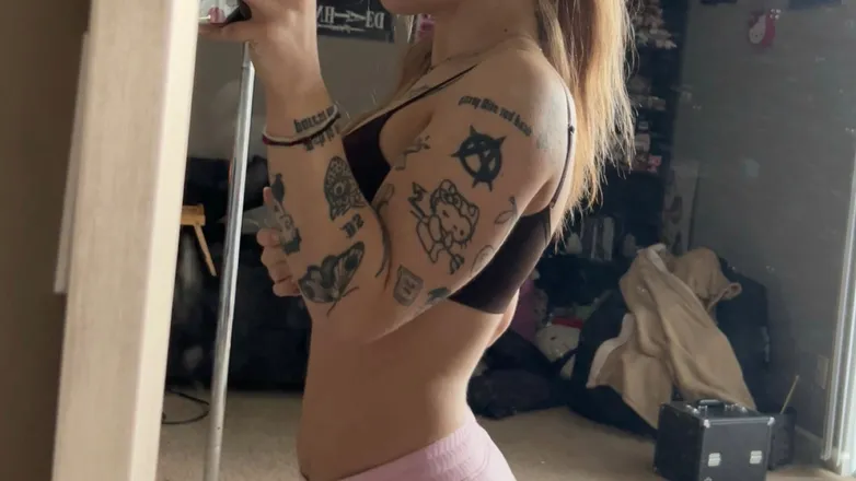 OnlyFans cuenta pretty.girl.666 header 2