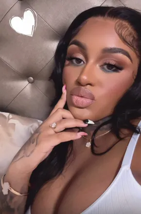OnlyFans cuenta barbiiekyyy header 2