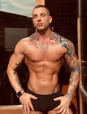 OnlyFans cuenta lucabravi header 2