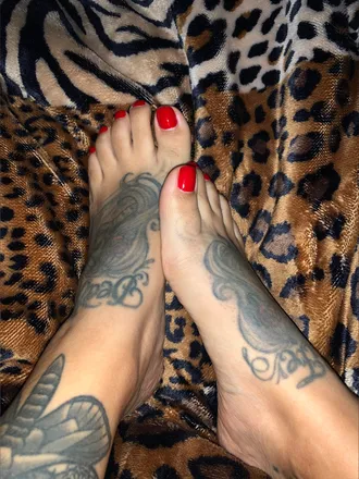 OnlyFans cuenta tattedfeetmama header 2