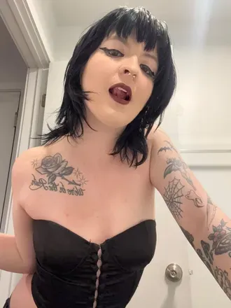 OnlyFans cuenta gothcranberry avatar 1