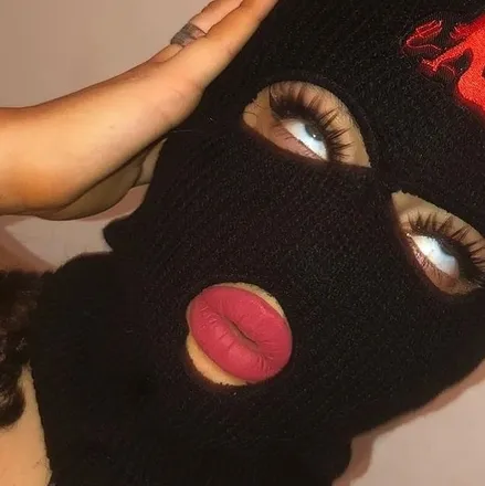 OnlyFans cuenta laviniaxyz header 2