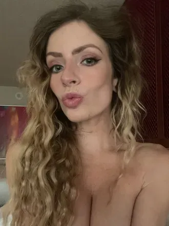 OnlyFans account  heyitscodee avatar 1