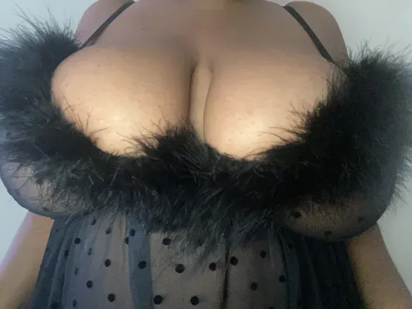 OnlyFans cuenta feetinyourdesires avatar 1