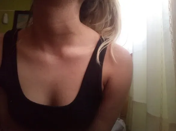 OnlyFans cuenta ari.666 avatar 1