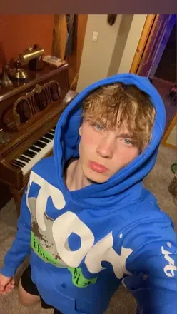 OnlyFans account  richwhitedaily avatar 1
