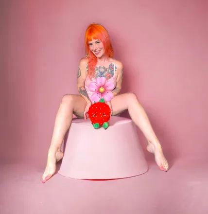 OnlyFans cuenta pinkypromiseprincess header 2
