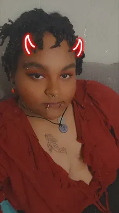 OnlyFans cuenta teddi2025 avatar 1