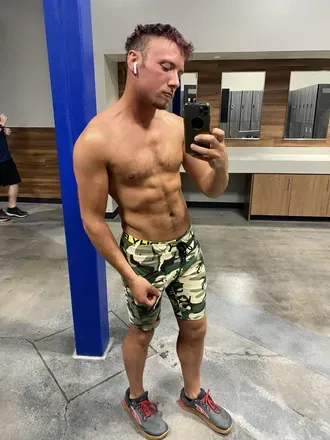 OnlyFans account  aaronbcox avatar 1