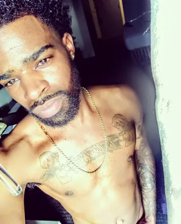 OnlyFans cuenta vinny1love header 2