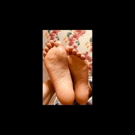 OnlyFans cuenta randomfeet02 header 2